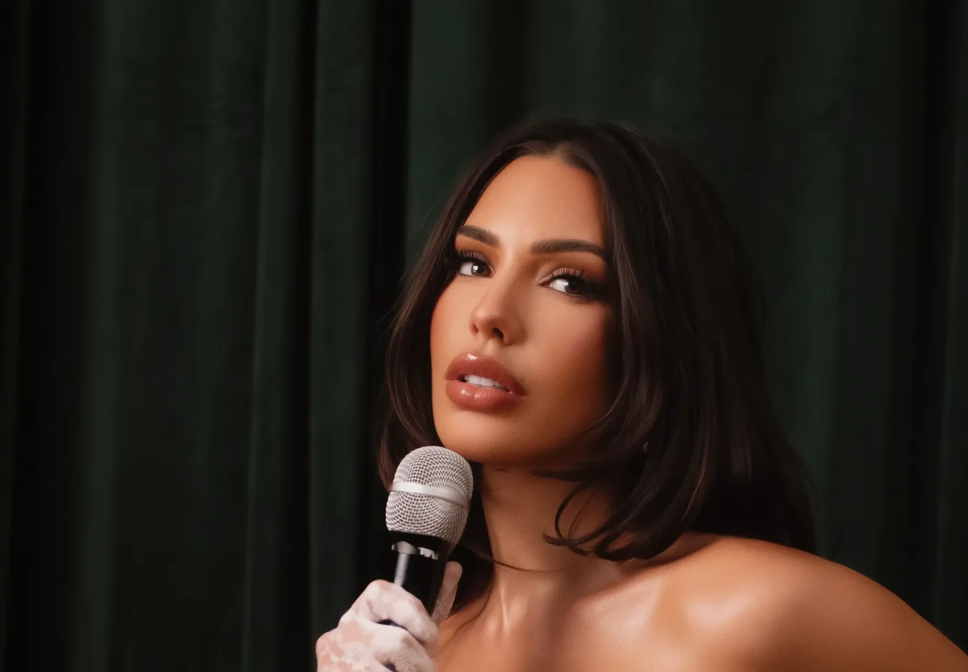 Paige Woolen — “The Paige Uncaged Show”